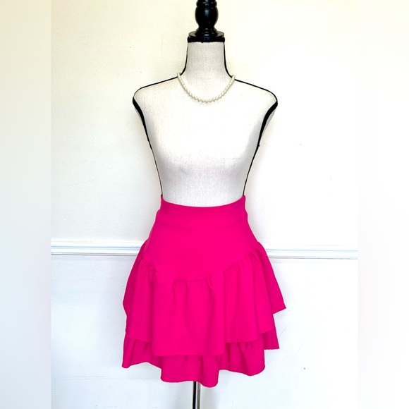 Top: Zara (L); Skirt: (L); Purse 👛 Steve Madden - Picture 6 of 6